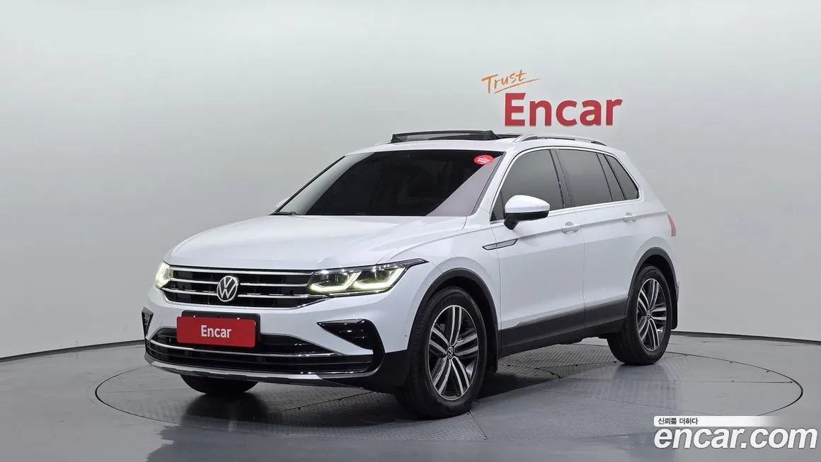 Volkswagen Tiguan — фото 1