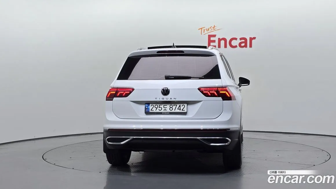 Volkswagen Tiguan — фото 4