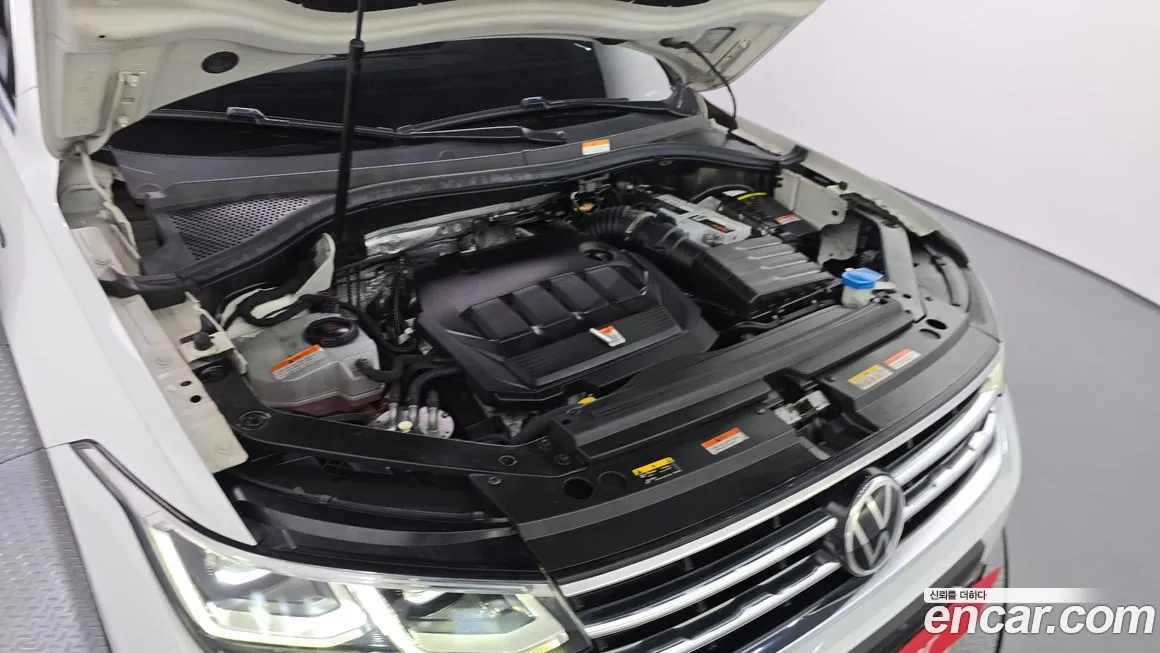 Volkswagen Tiguan — фото 6
