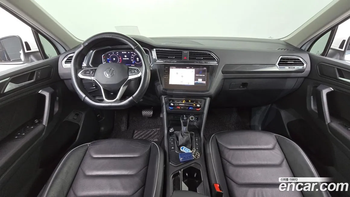 Volkswagen Tiguan — фото 7