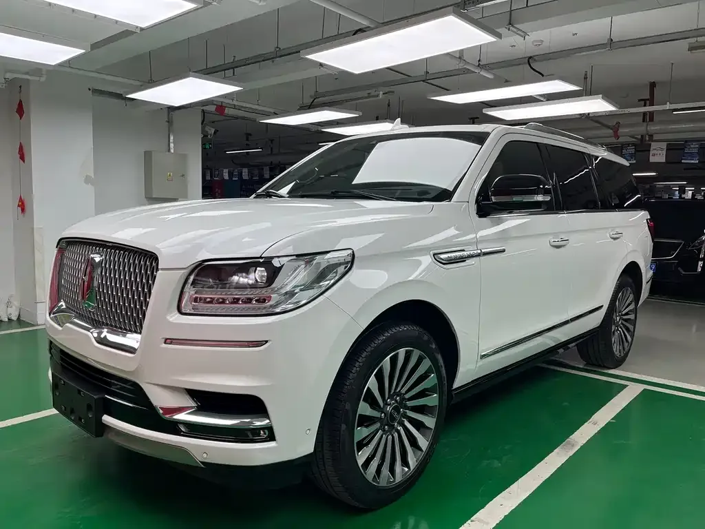 Lincoln Navigator — фото 1