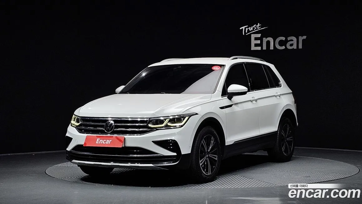 Volkswagen Tiguan — фото 1