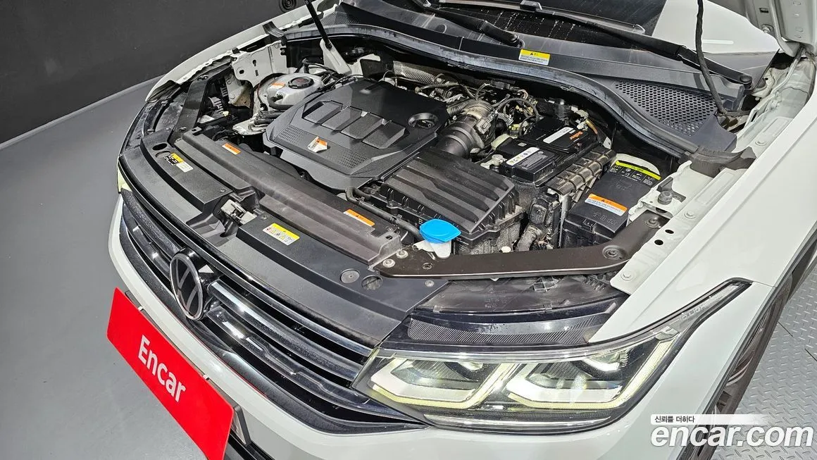 Volkswagen Tiguan — фото 6