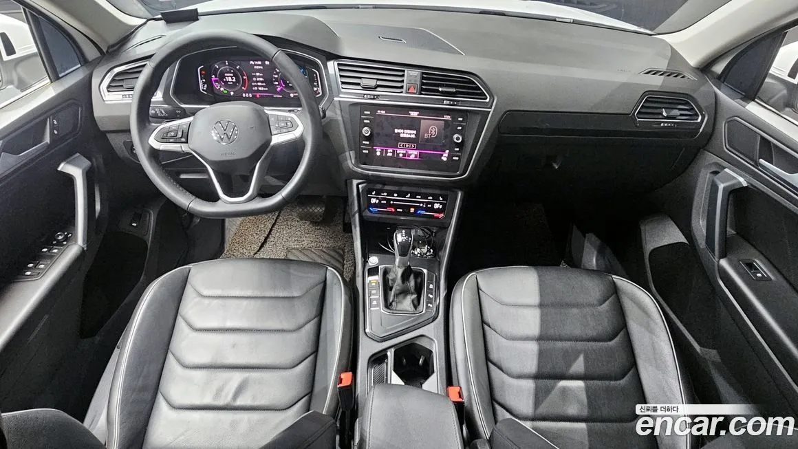Volkswagen Tiguan — фото 7