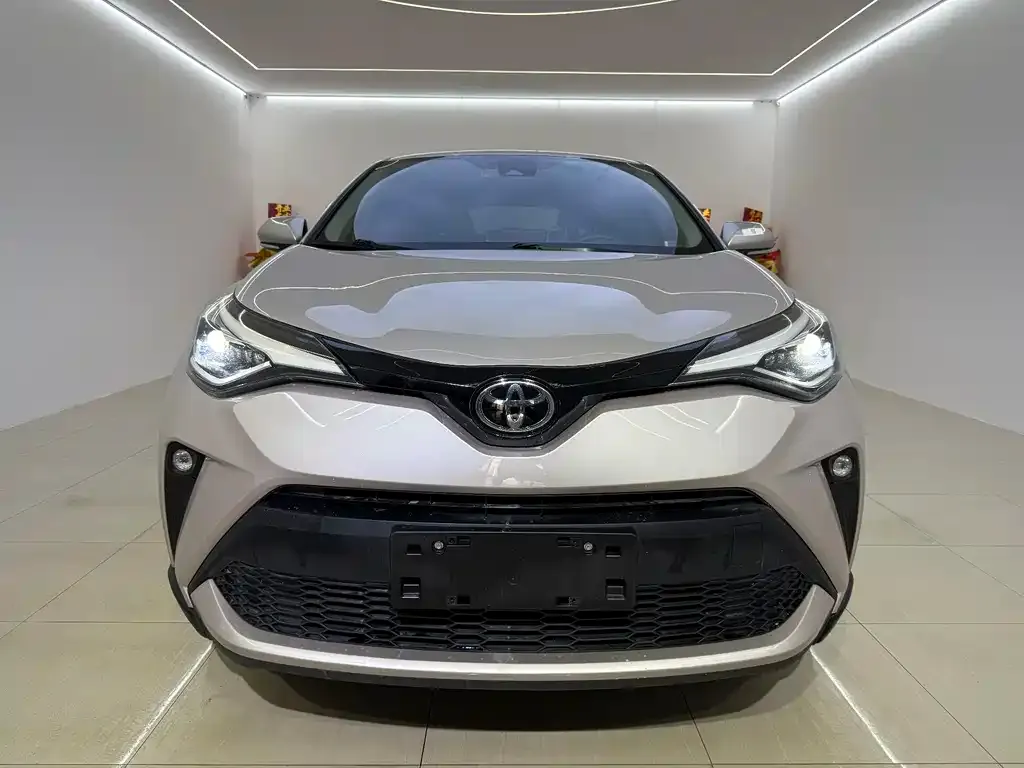 Toyota C-HR — фото 2