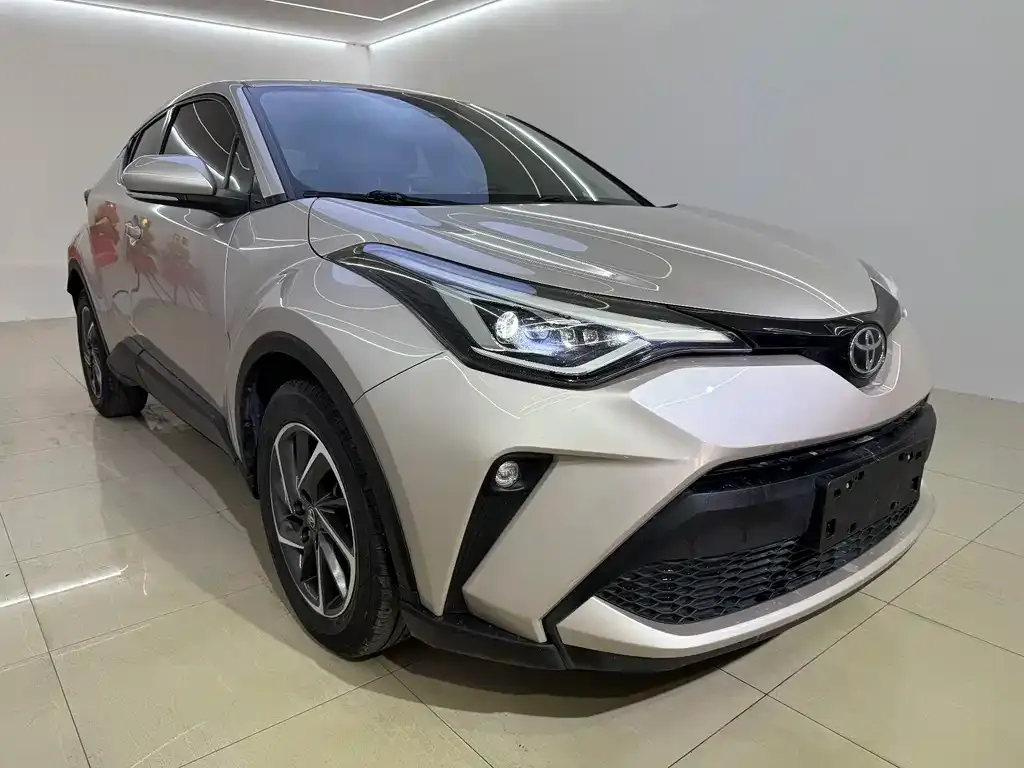 Toyota C-HR — фото 7