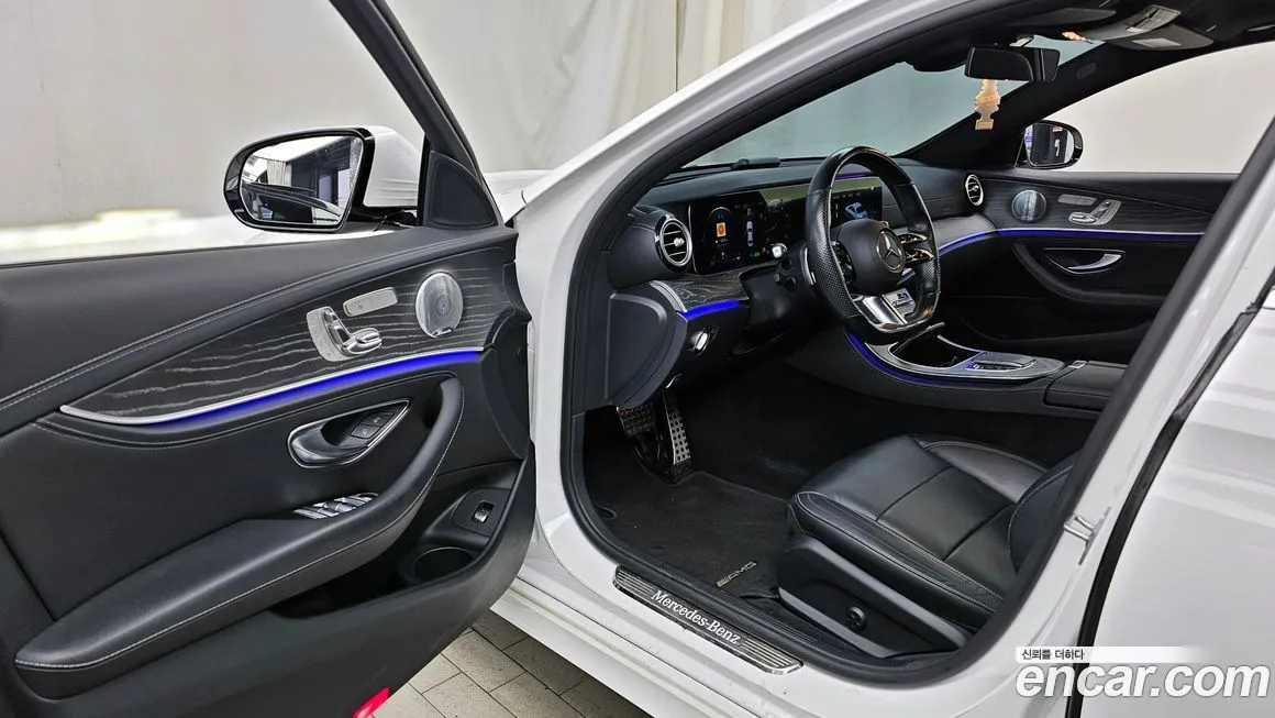 Mercedes-Benz E-Class — фото 10