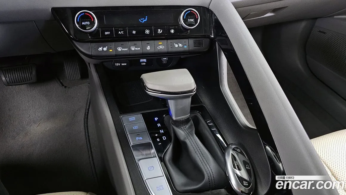 Hyundai AVANTE — фото 9