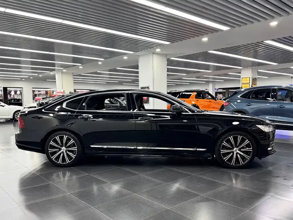 Volvo S90 — фото 3