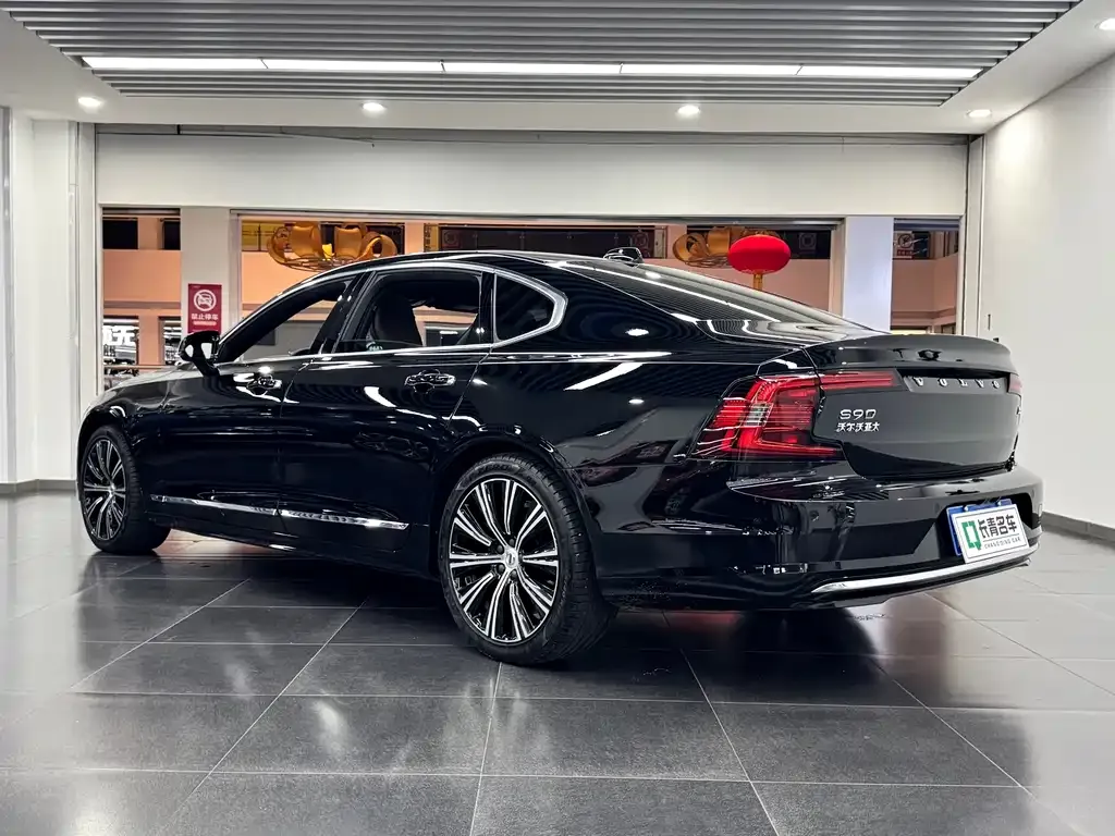 Volvo S90 — фото 5