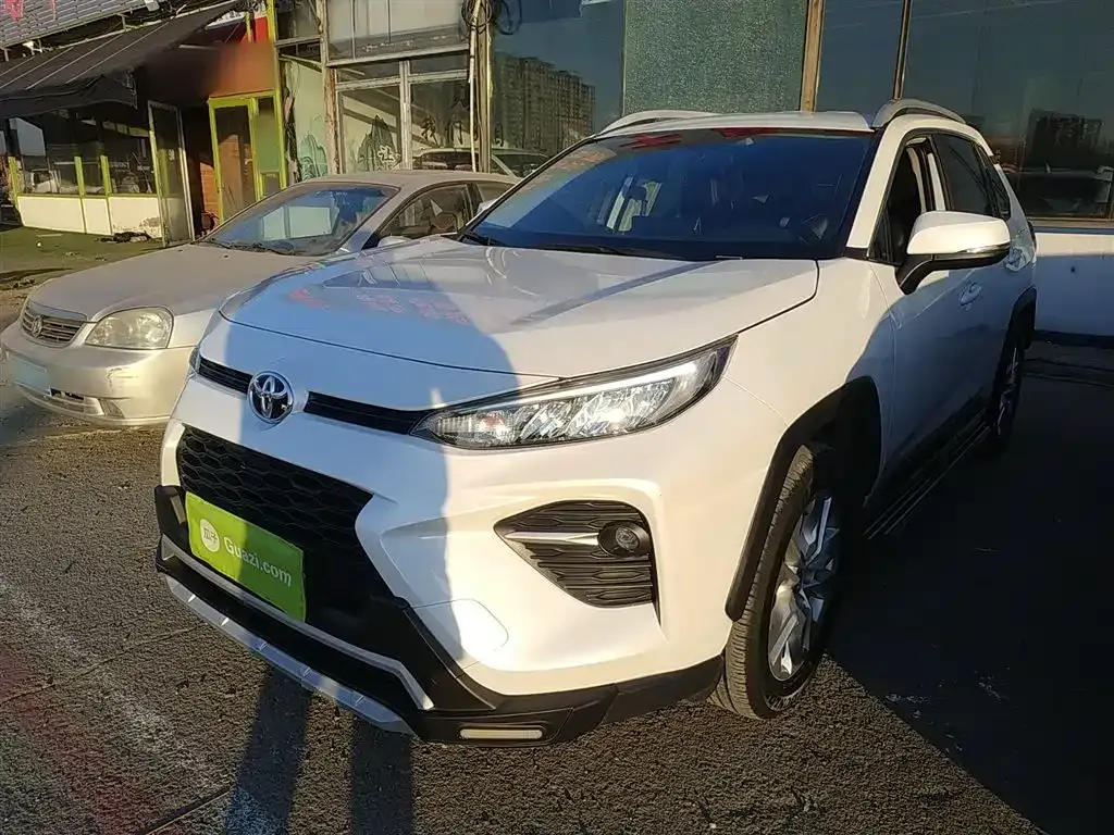 Toyota Wildlander — фото 1