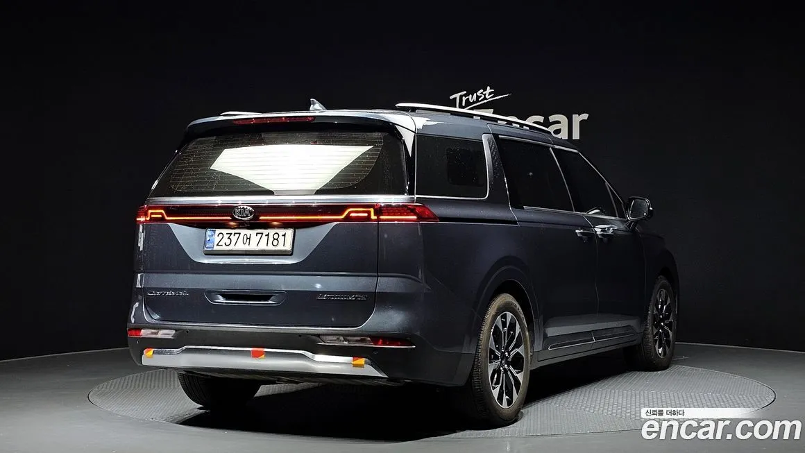 Kia Carnival — фото 2