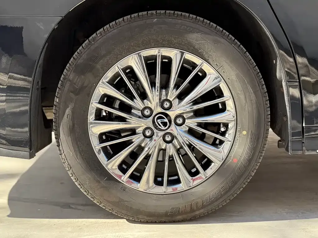 Toyota Vellfire — фото 10