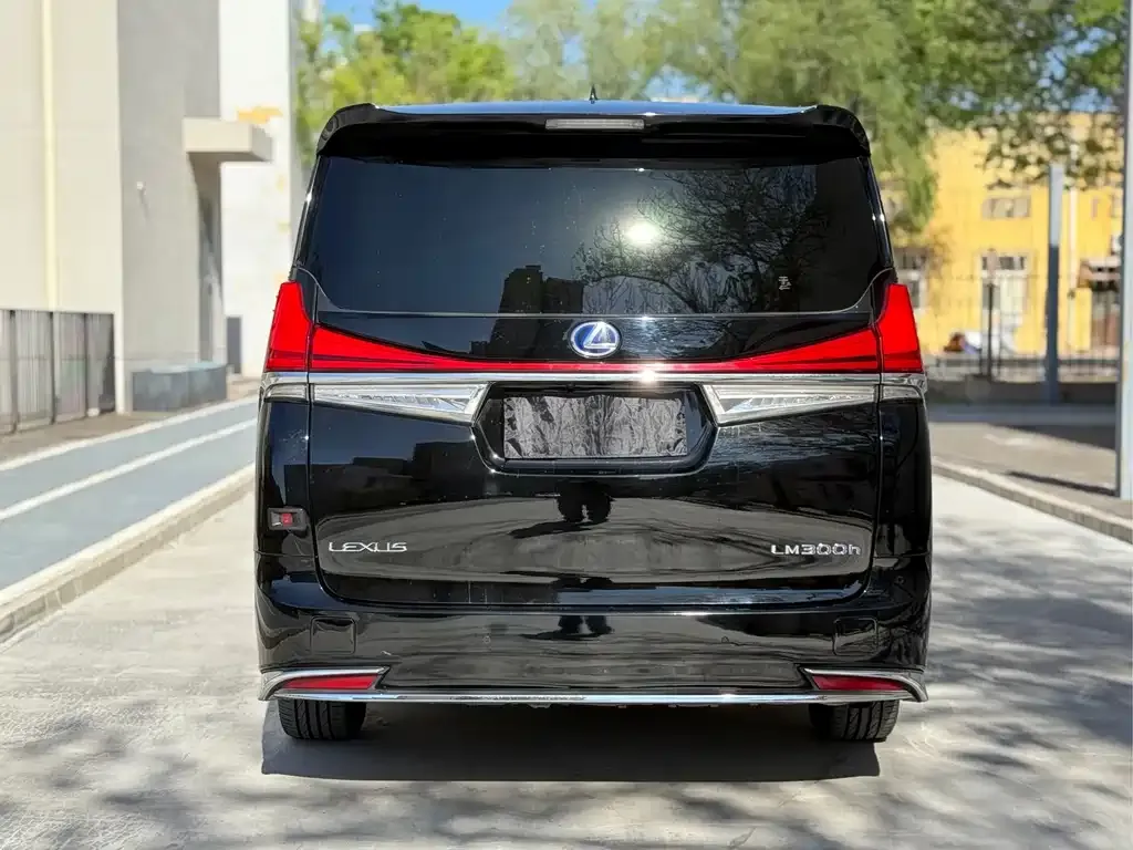 Toyota Vellfire — фото 5