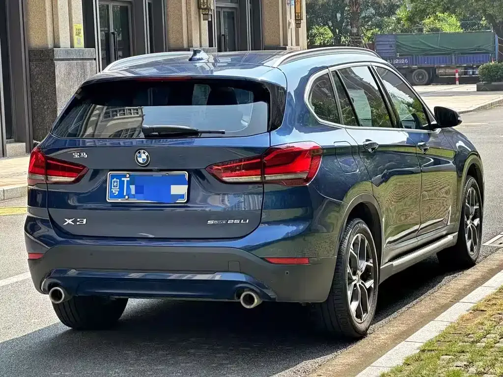 BMW X1 — фото 4
