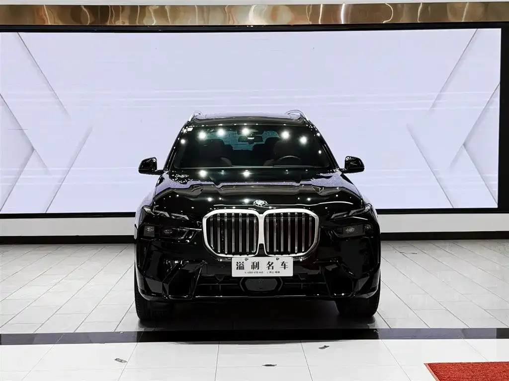 BMW X7 — фото 7