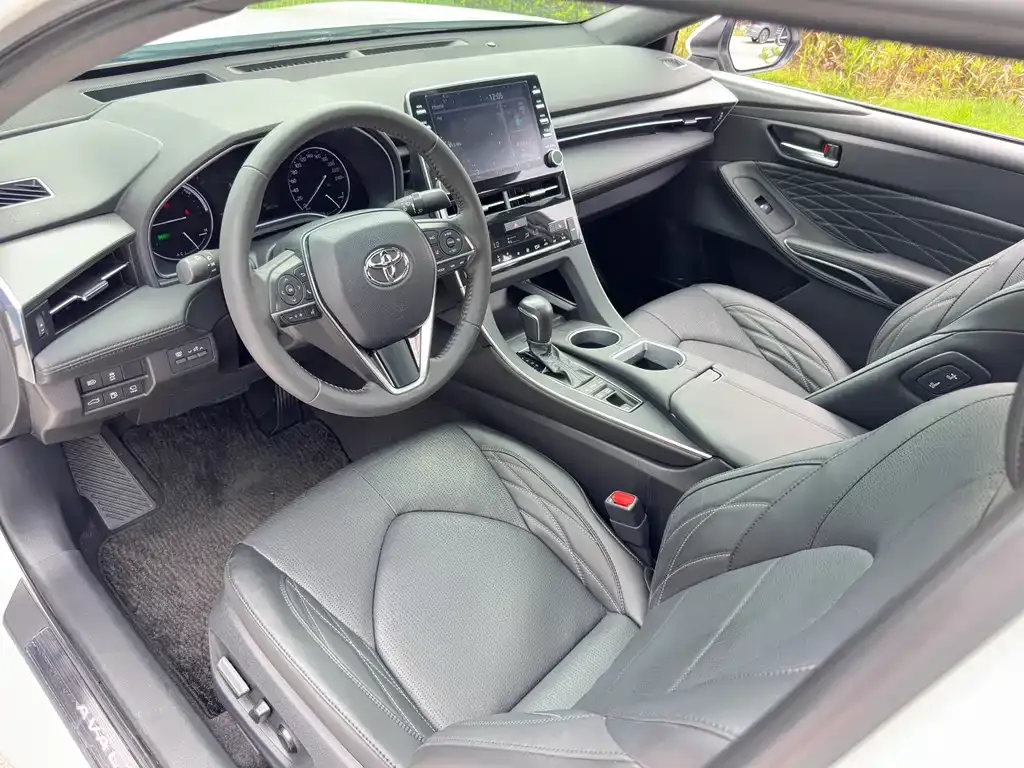 Toyota Avalon — фото 10