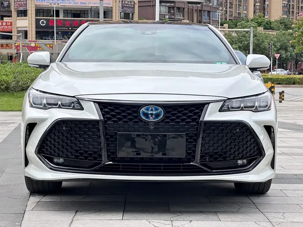 Toyota Avalon — фото 2