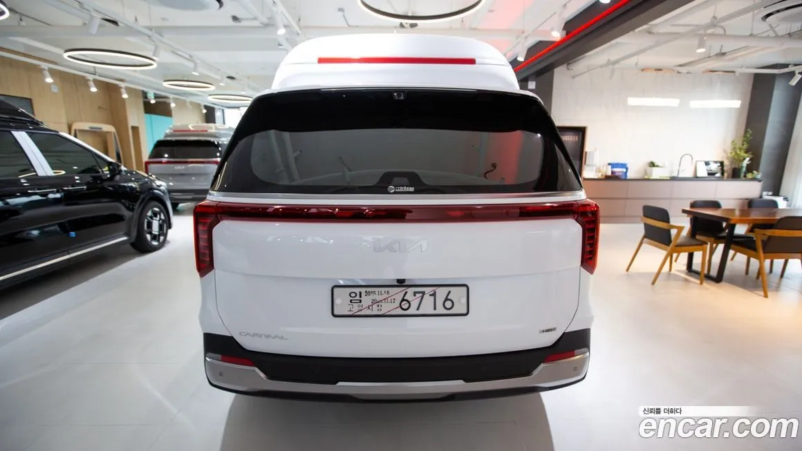 Kia Carnival — фото 2