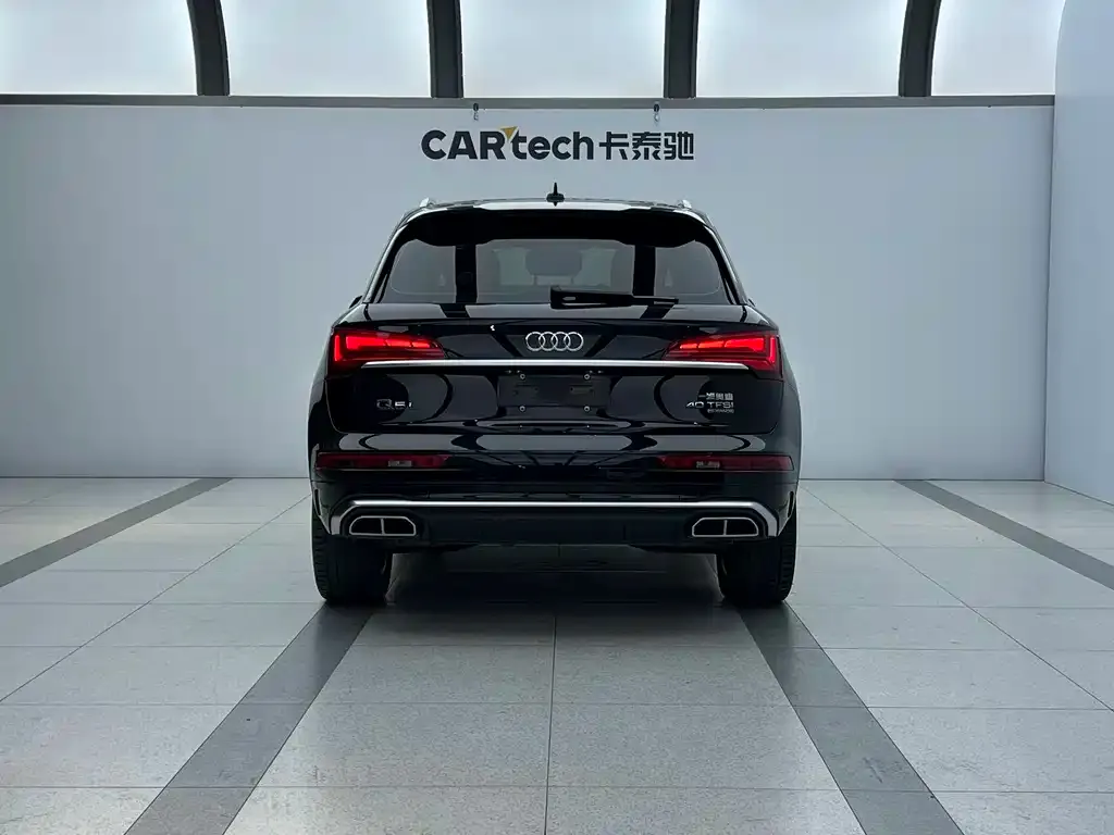 Audi Q5L — фото 2