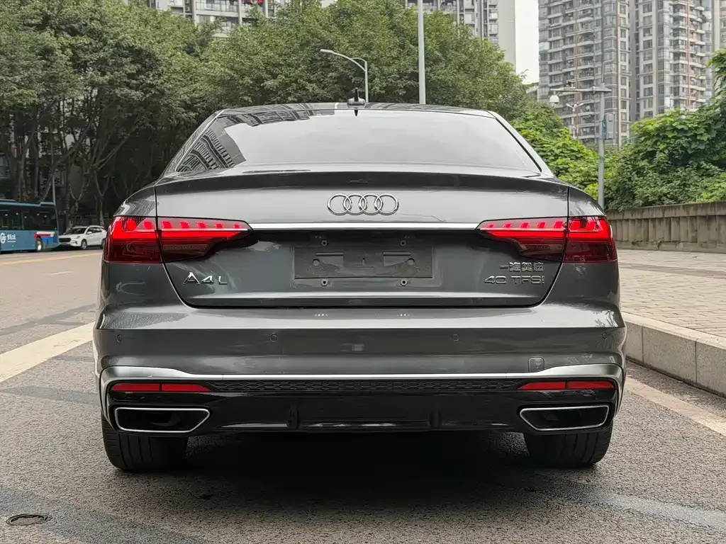 Audi A4L — фото 5