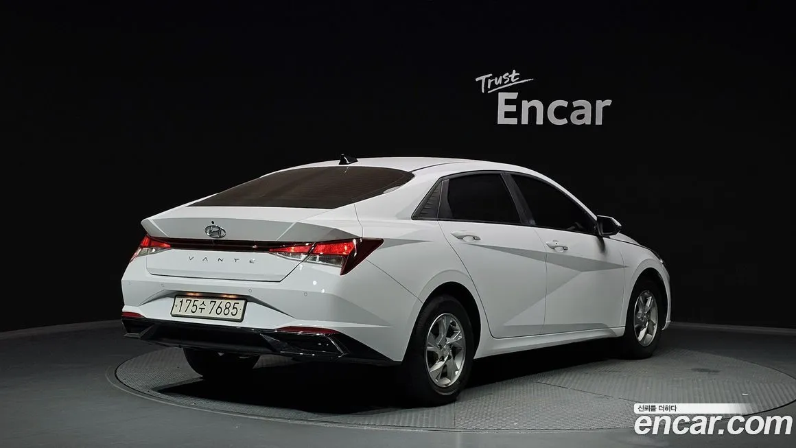 Hyundai AVANTE — фото 2