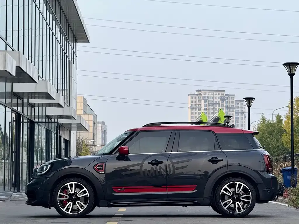 MINI Countryman JCW — фото 10