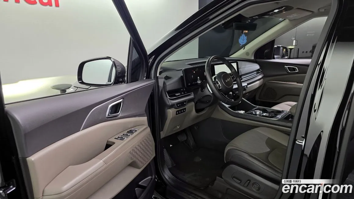 Kia Carnival — фото 10