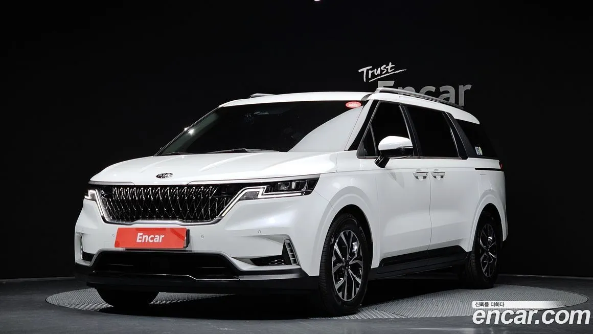 Kia Carnival — фото 1