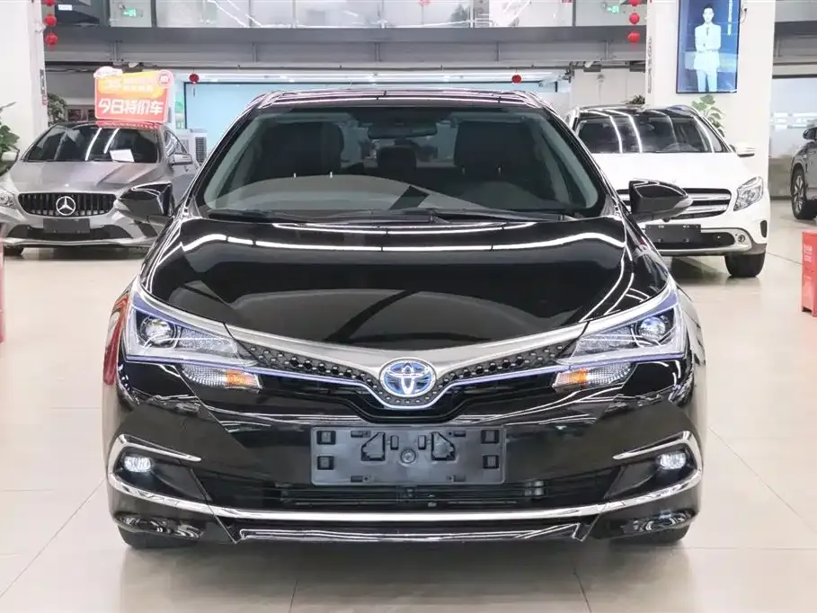 Toyota Corolla Hybrid — фото 2