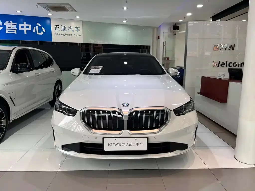 BMW i5 — фото 2