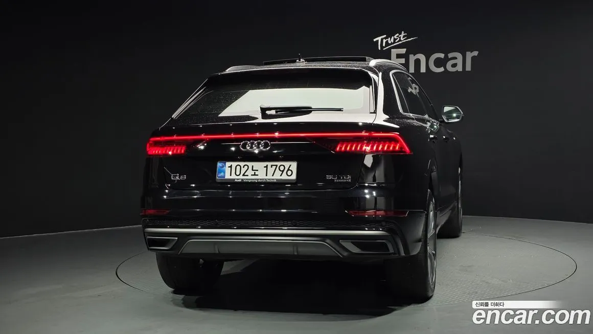 Audi Q8 — фото 4