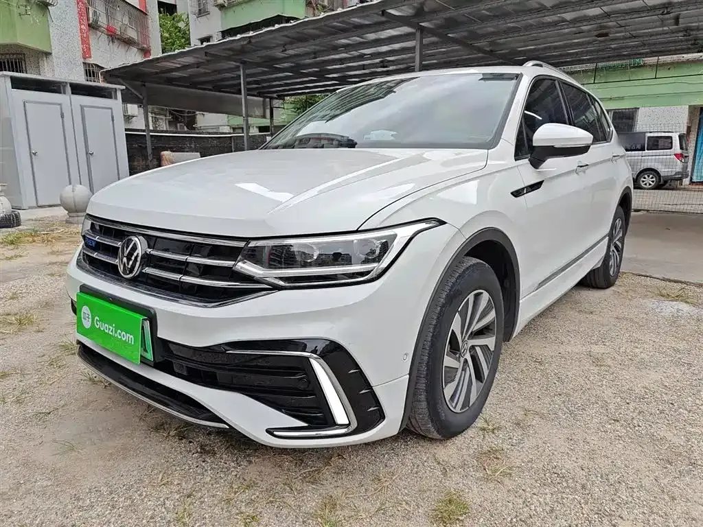 Volkswagen Tiguan L New Energy — фото 1
