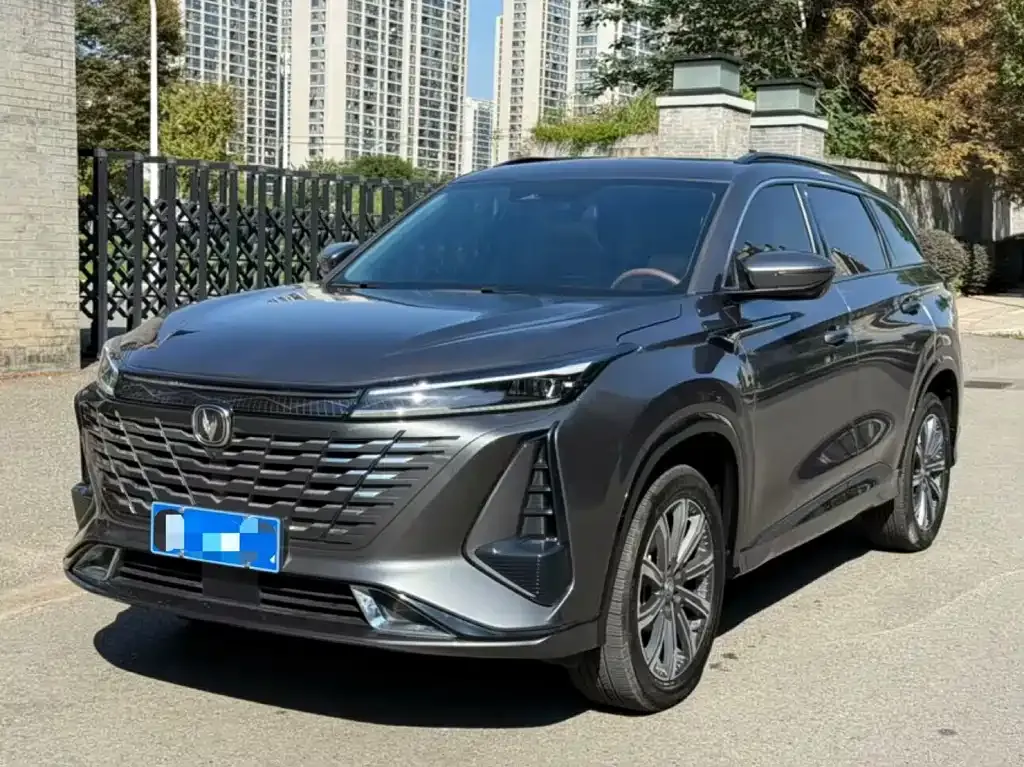 Changan CS75 PLUS — фото 1