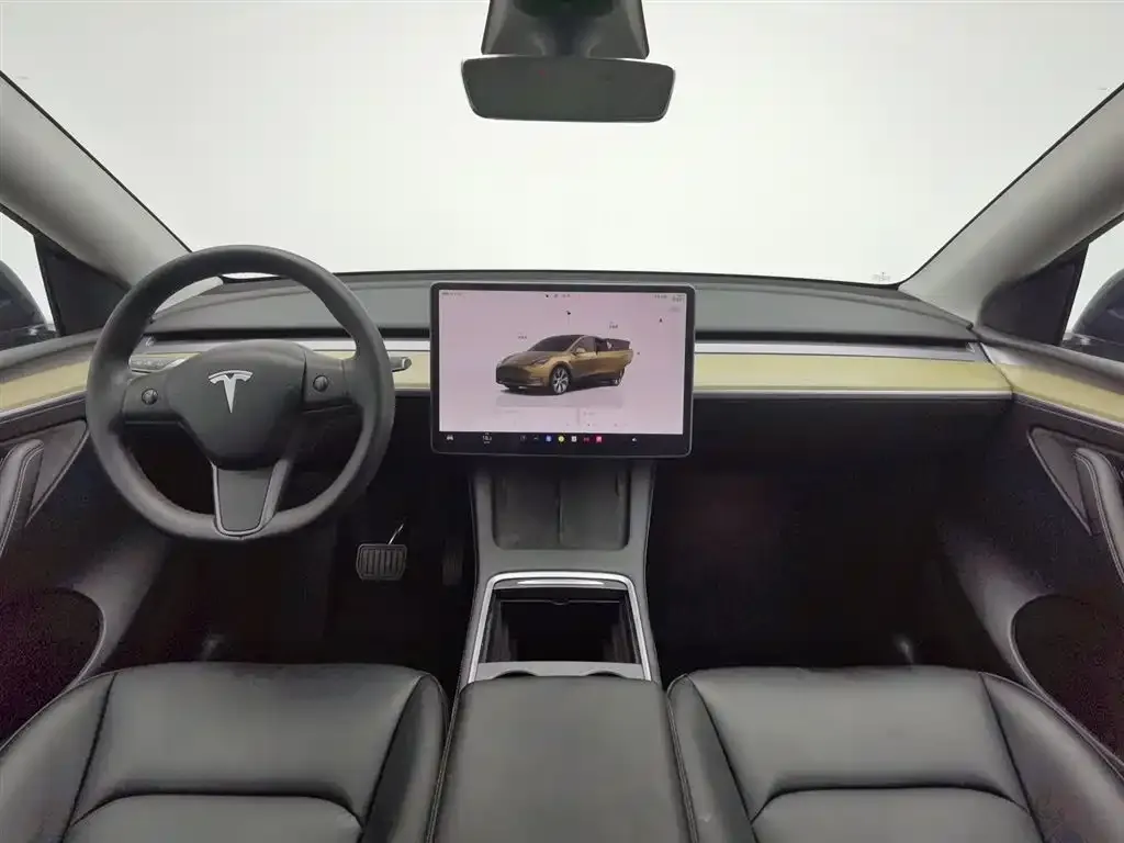 Tesla Model Y — фото 5