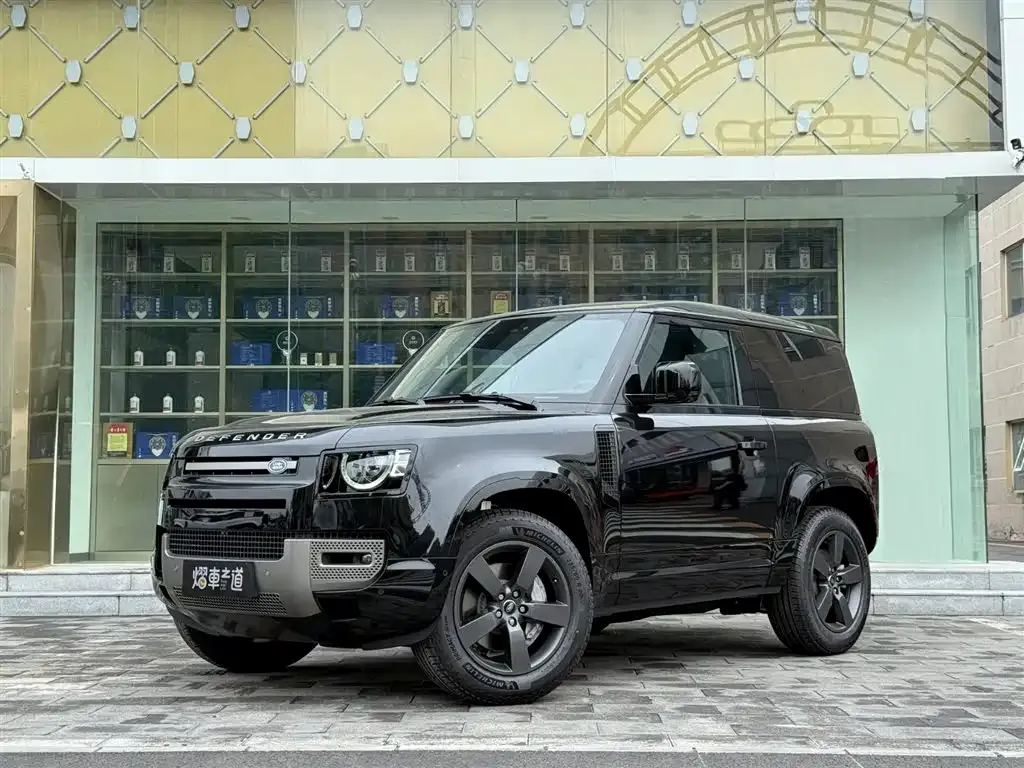 Land Rover Defender — фото 1