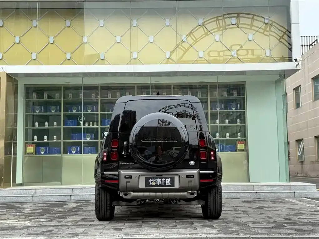 Land Rover Defender — фото 4