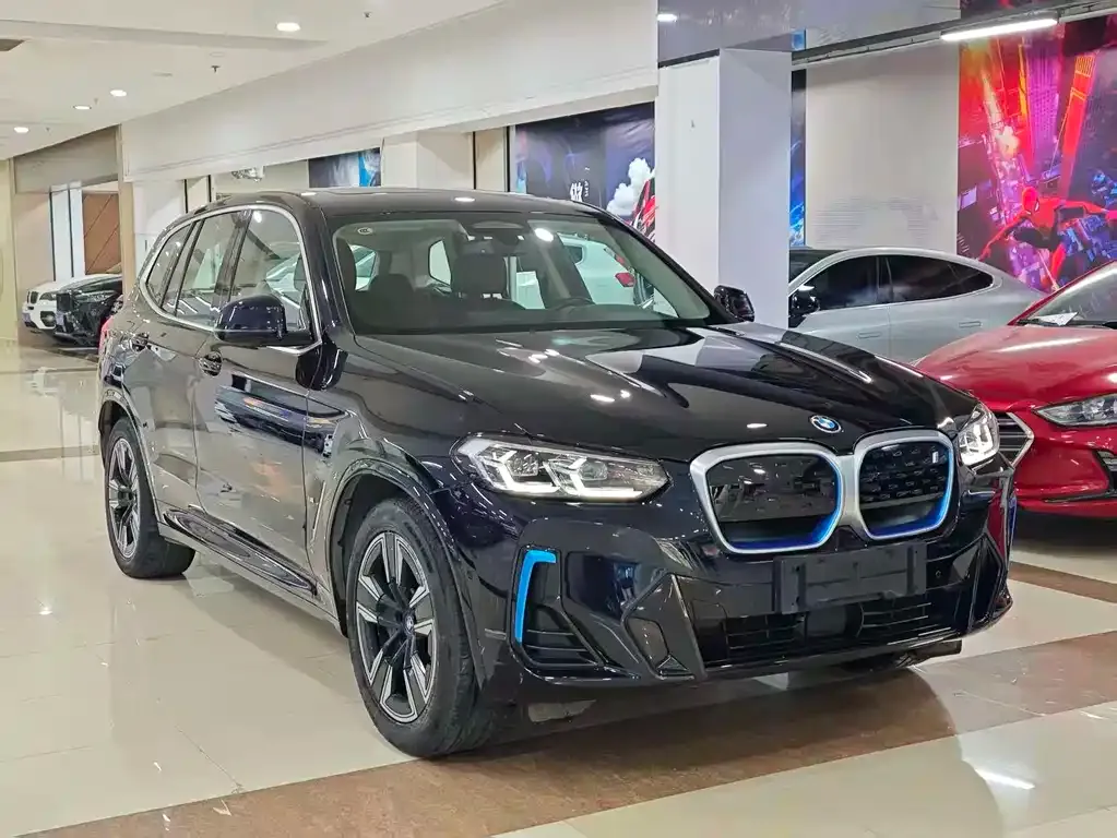 BMW iX3 — фото 3