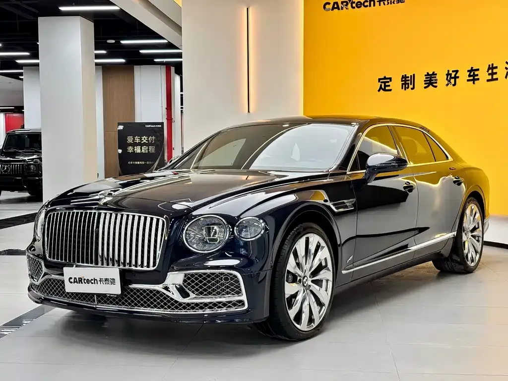 Bentley Flying Spur — фото 1