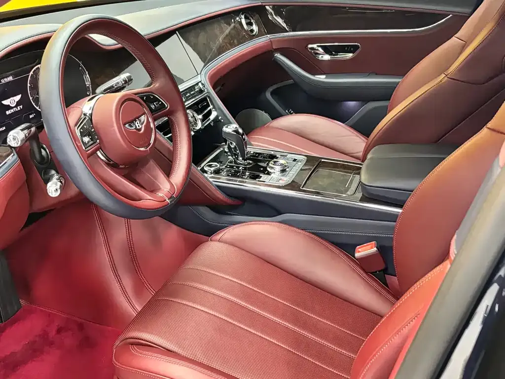 Bentley Flying Spur — фото 10