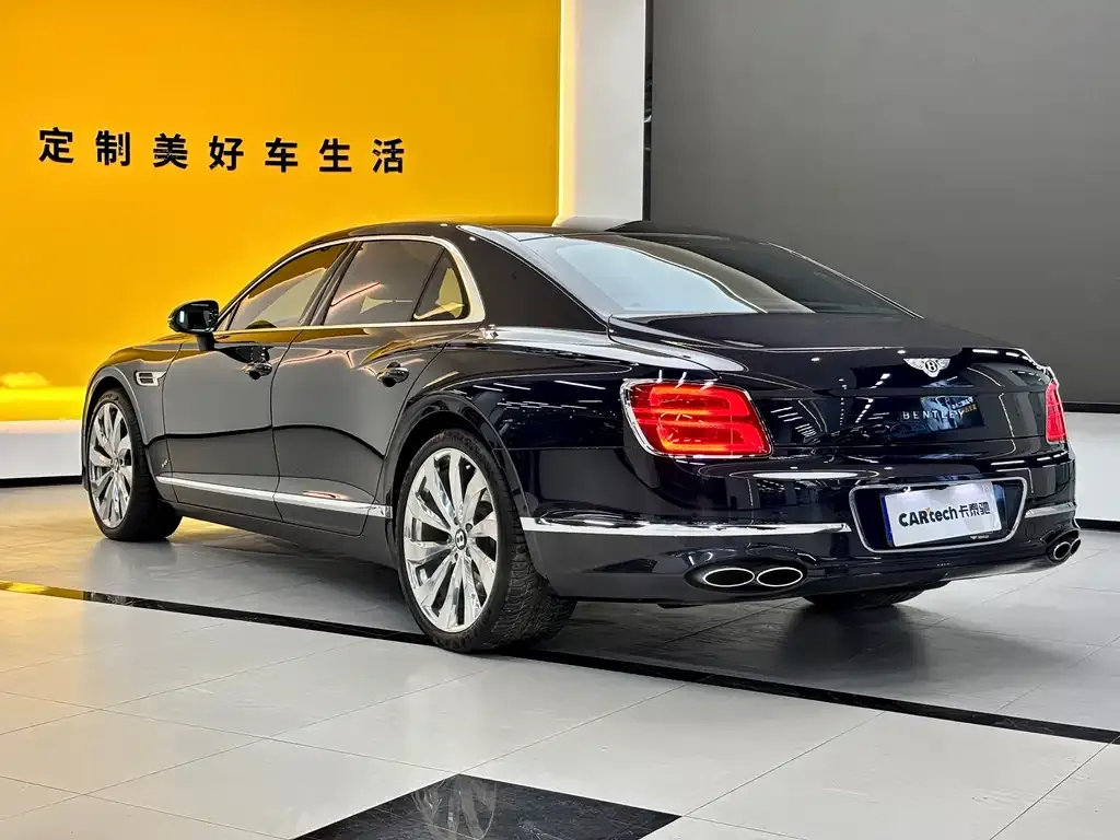 Bentley Flying Spur — фото 6