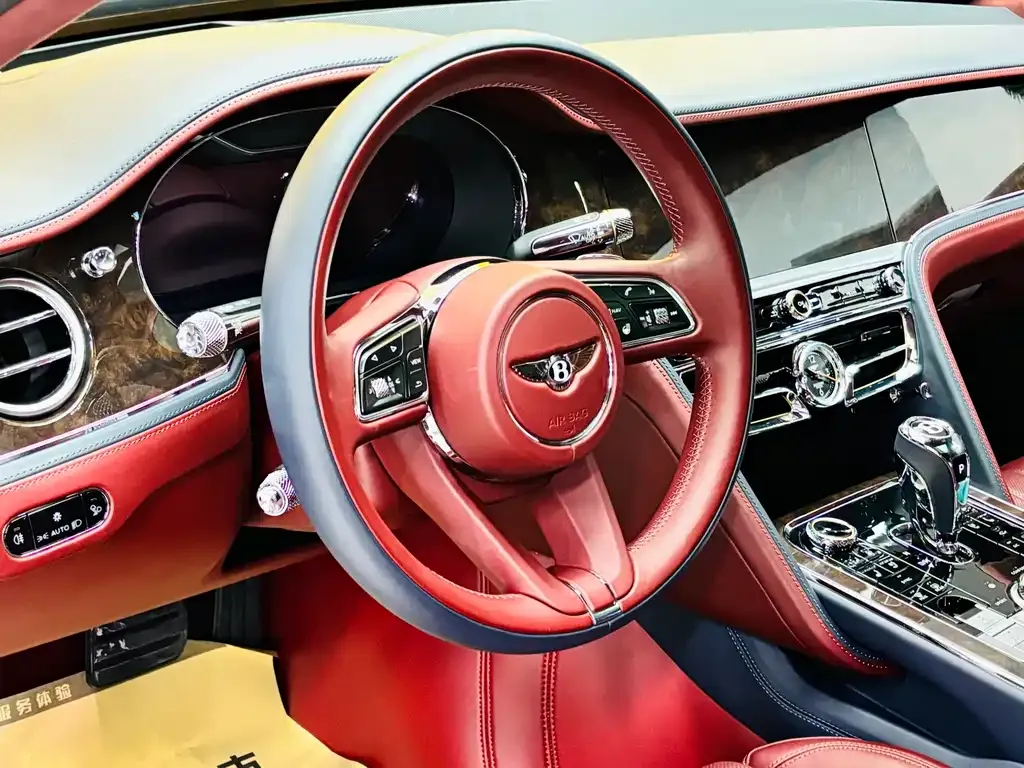 Bentley Flying Spur — фото 7