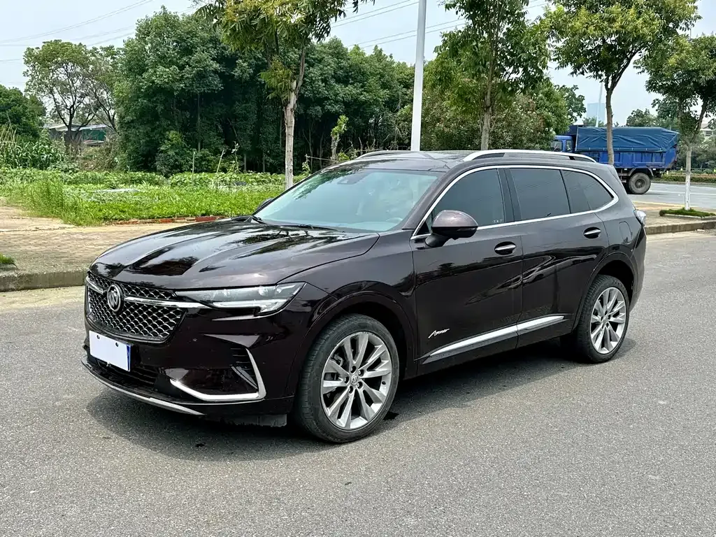 Buick Envision Plus — фото 1