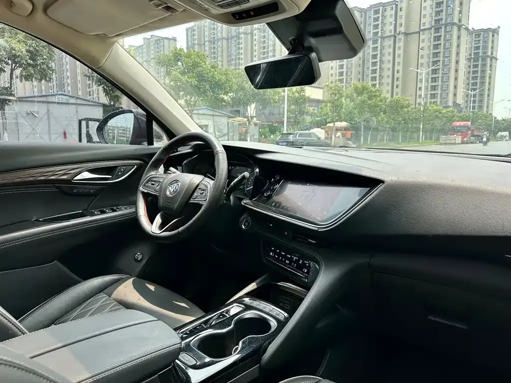 Buick Envision Plus — фото 7