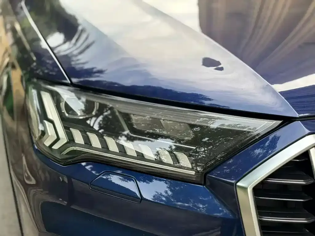 Audi Q7 — фото 3
