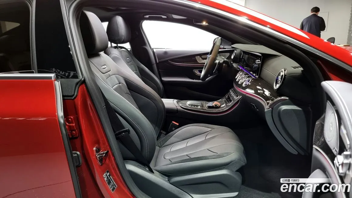Mercedes-Benz CLS-Class — фото 10