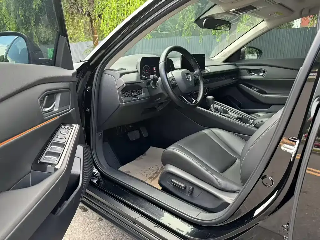 Honda Accord — фото 5