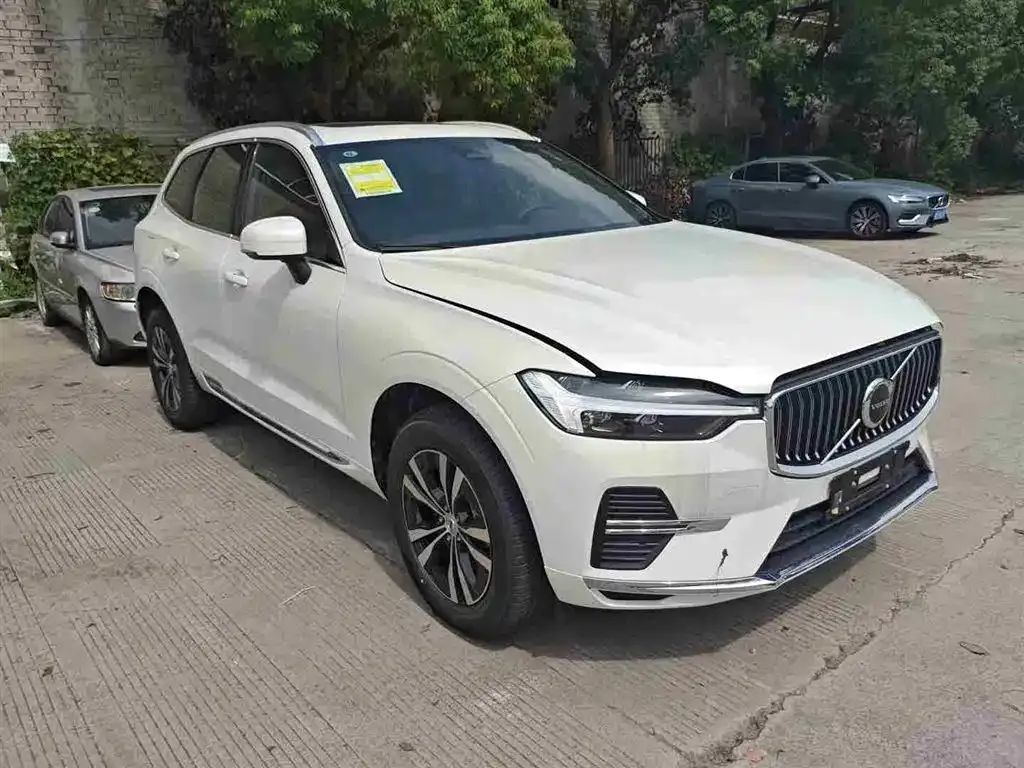 Volvo XC60 — фото 2
