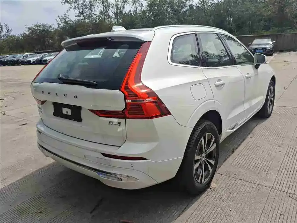 Volvo XC60 — фото 4