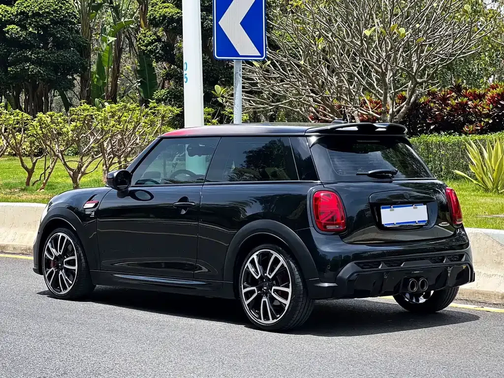 MINI JCW (John Cooper Works) — фото 4